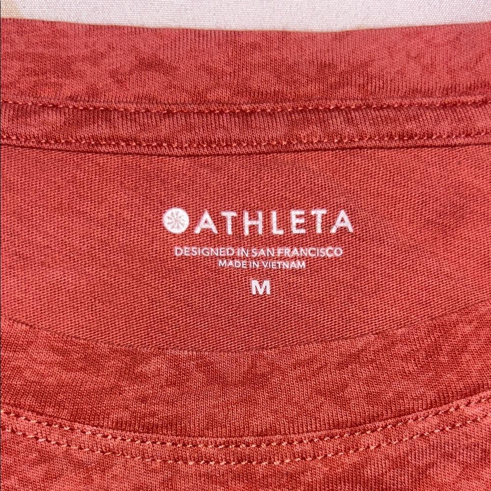 Athleta Women's Rust Short Sleeve Tee - Picture 2 of 3